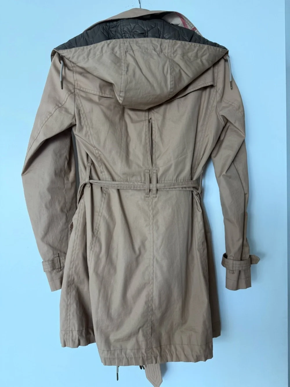Burberry Khaki Trench Coat with Quilted Shoulder Panels - Picture 3 of 7